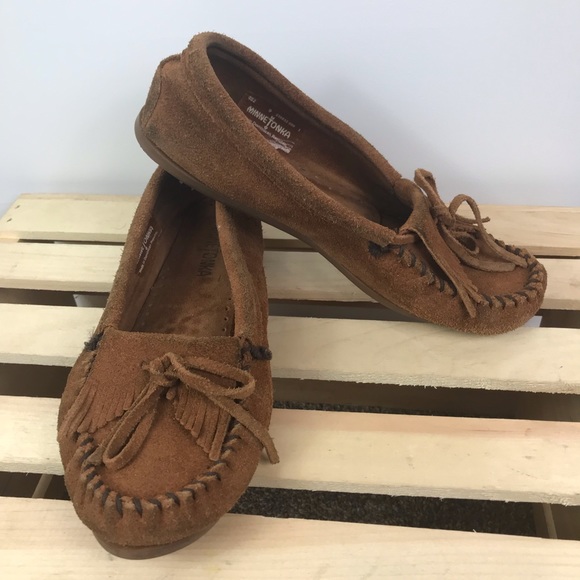 Minnetonka Shoes - Minnetonka brown leather moccasins, women’s size 9
